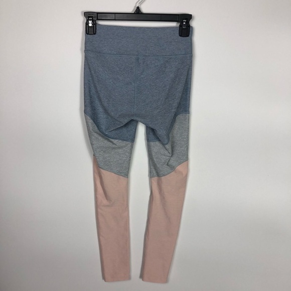 Outdoor voices 7/8 springs leggings - Picture 5 of 9